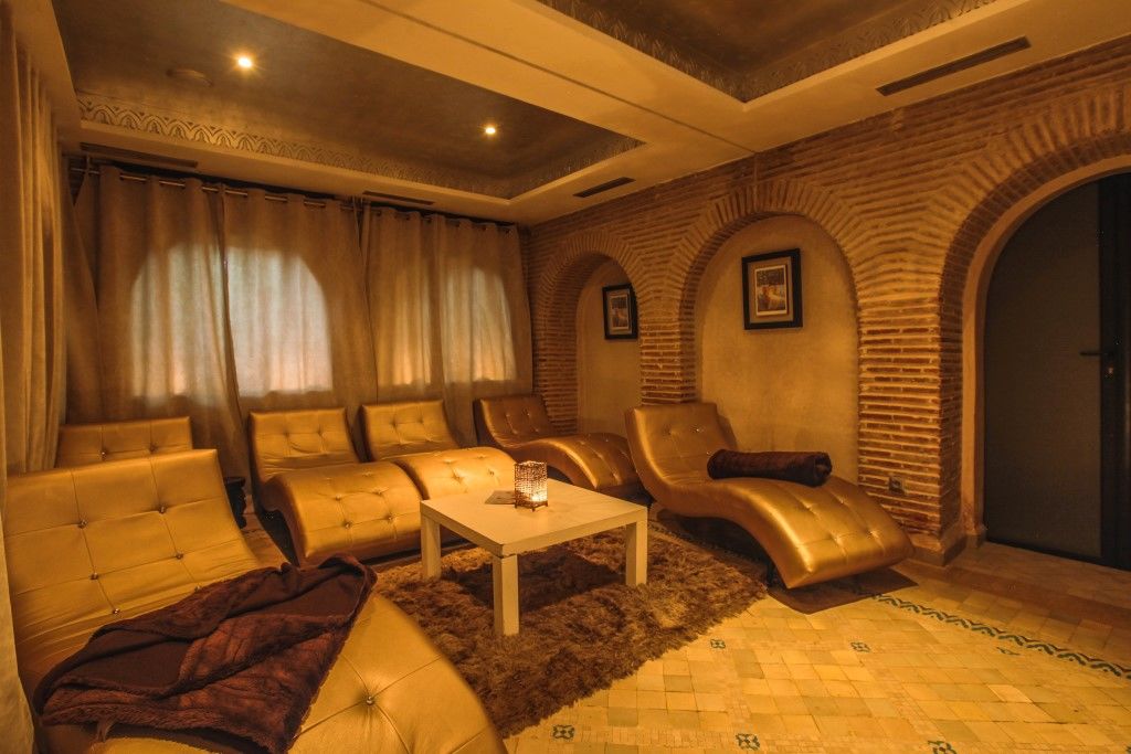 Hivernage Hotel & Spa Marrakesh Bagian luar foto A Moroccan lounge